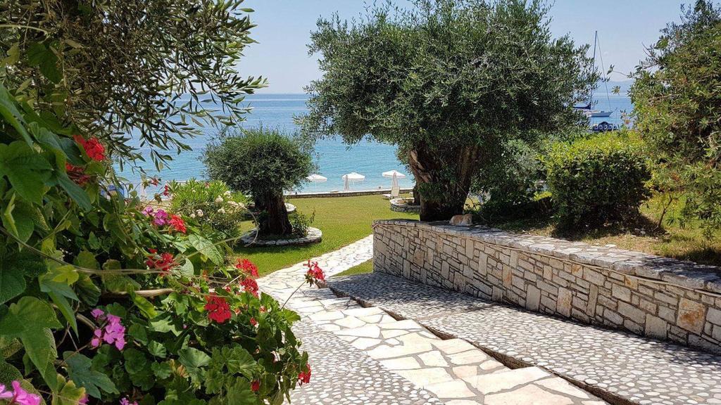 Krouzeri Beach Apartments Nisaki  外观 照片